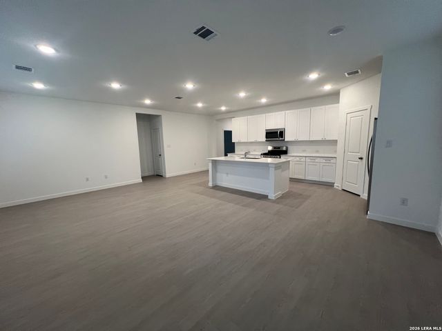 8908 San Carlos, Seguin, TX 78155