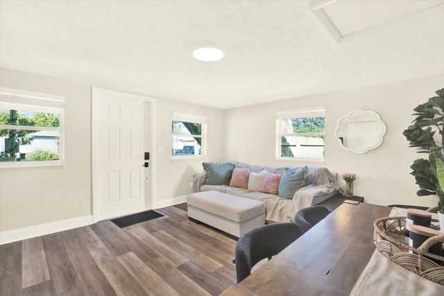 1707 E NEW ORLEANS AVENUE, Tampa, FL 33610