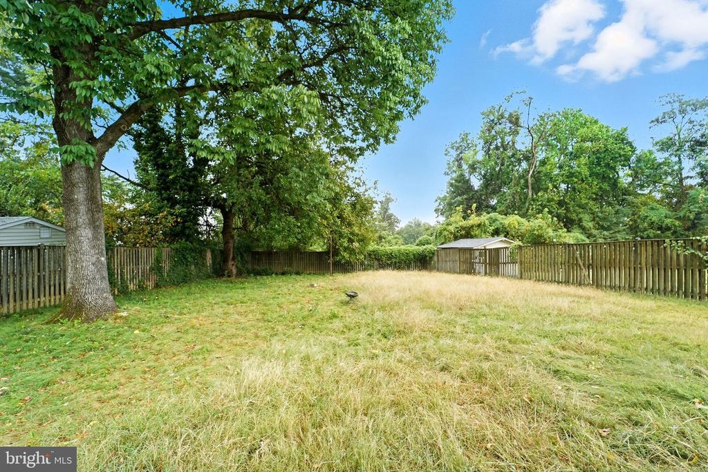 9102 COOPER DR, Fort Washington, MD 20744