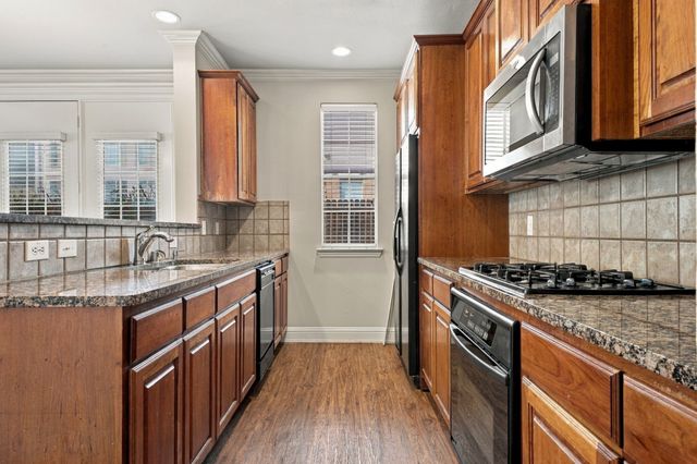 2529 Champagne Drive, Irving, TX 75038