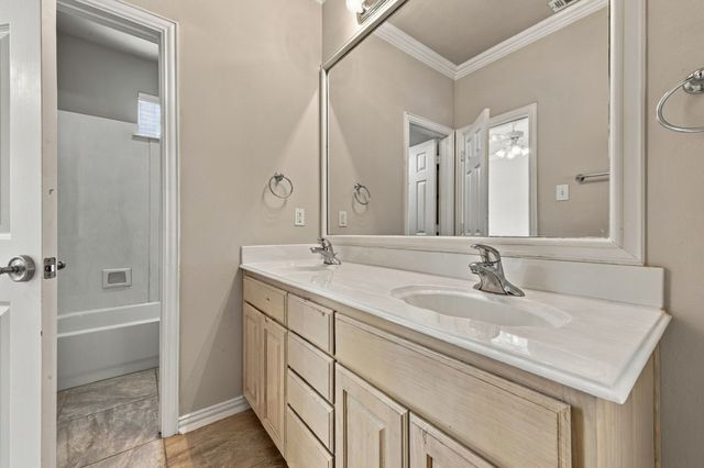 2529 Champagne Drive, Irving, TX 75038