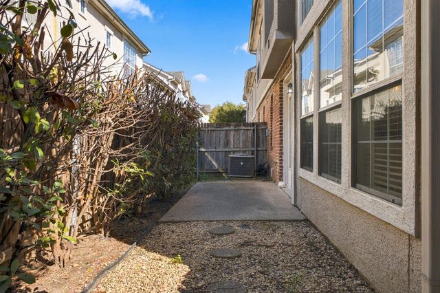 2529 Champagne Drive, Irving, TX 75038