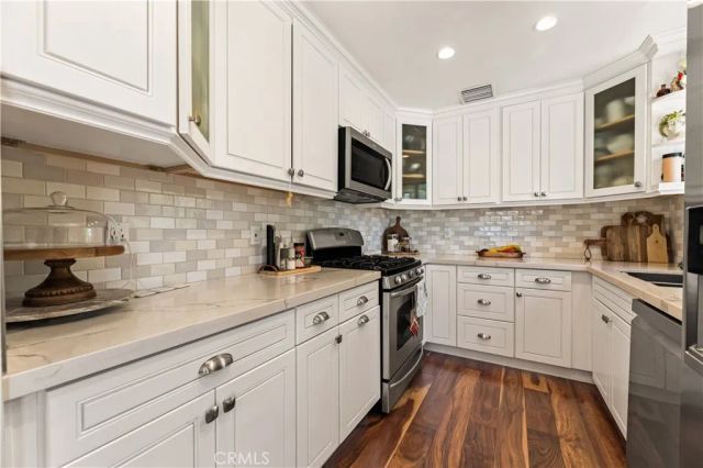 10550 Sunland 7, Sunland, CA 91040
