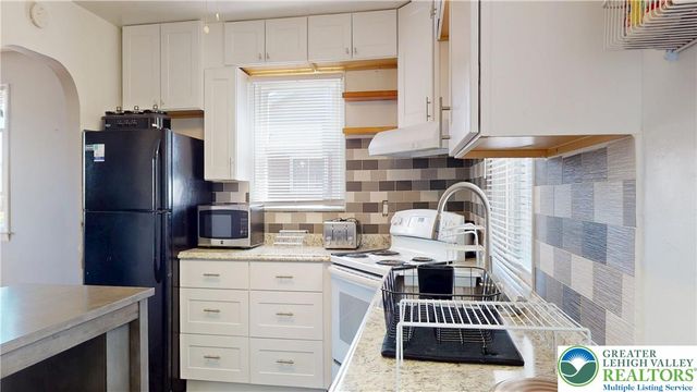 1404 East Highland Street, Allentown City, PA 18109