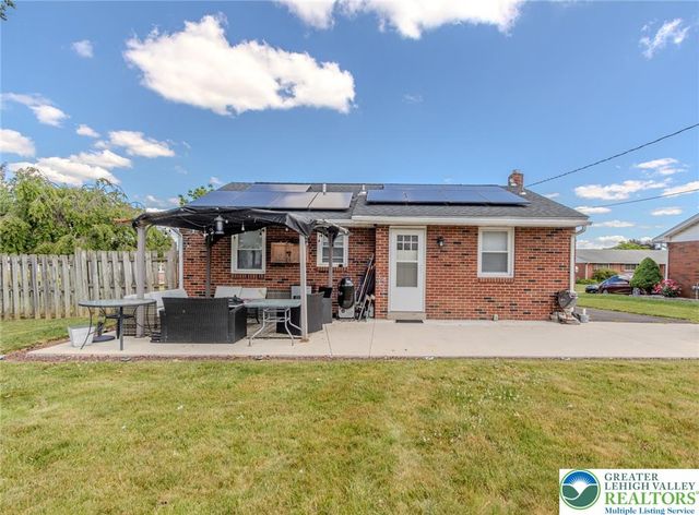 1404 East Highland Street, Allentown City, PA 18109