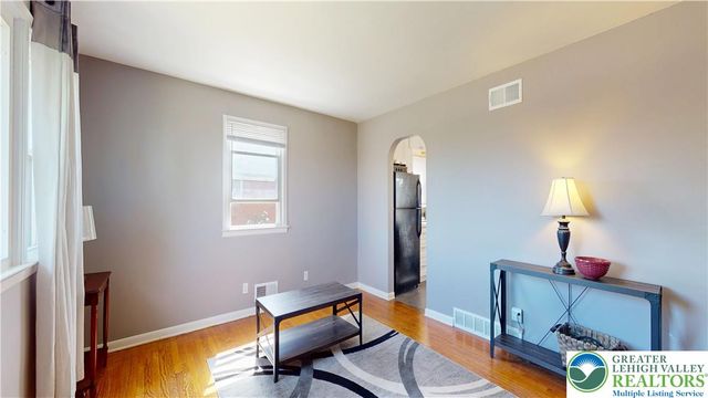 1404 East Highland Street, Allentown City, PA 18109