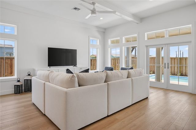536 Black Marlin Dr, Port Aransas, TX 78373
