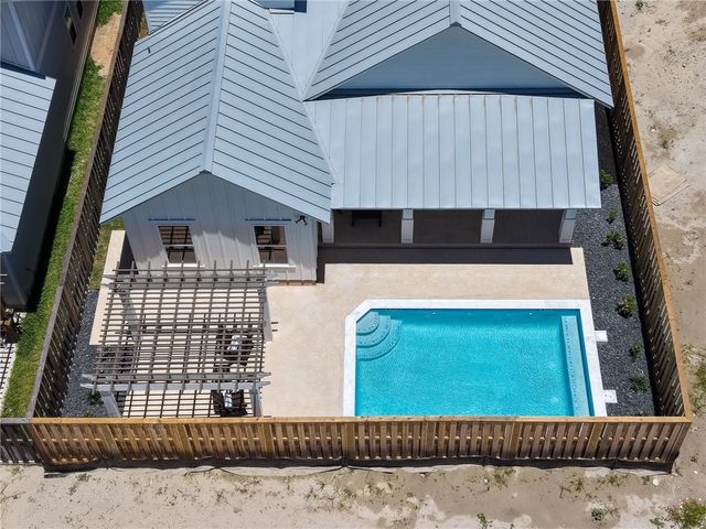 536 Black Marlin Dr, Port Aransas, TX 78373