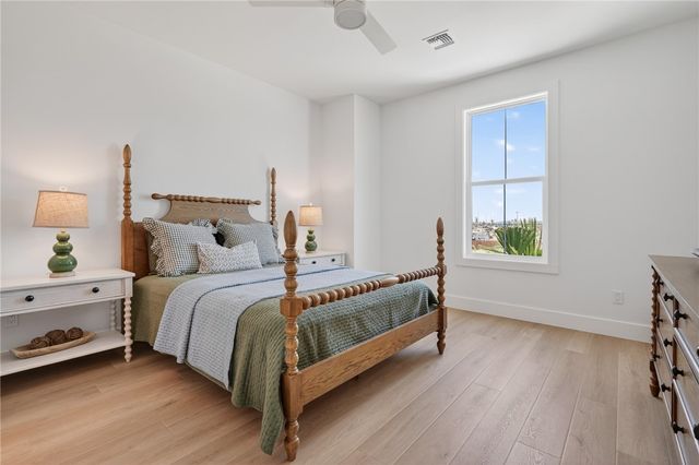 536 Black Marlin Dr, Port Aransas, TX 78373
