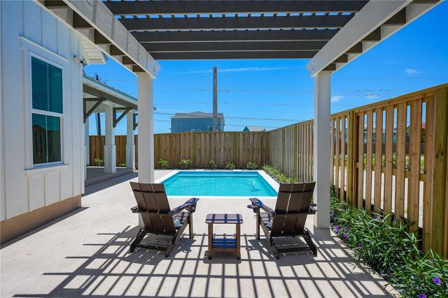 536 Black Marlin Dr, Port Aransas, TX 78373