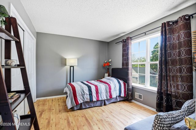 129 Hamlet Court, Toms River, NJ 08753