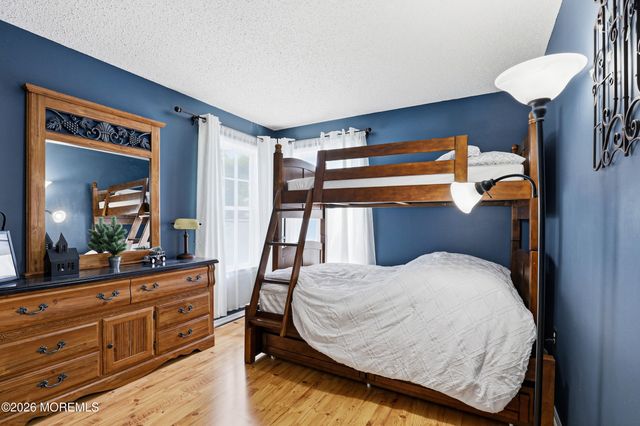 129 Hamlet Court, Toms River, NJ 08753