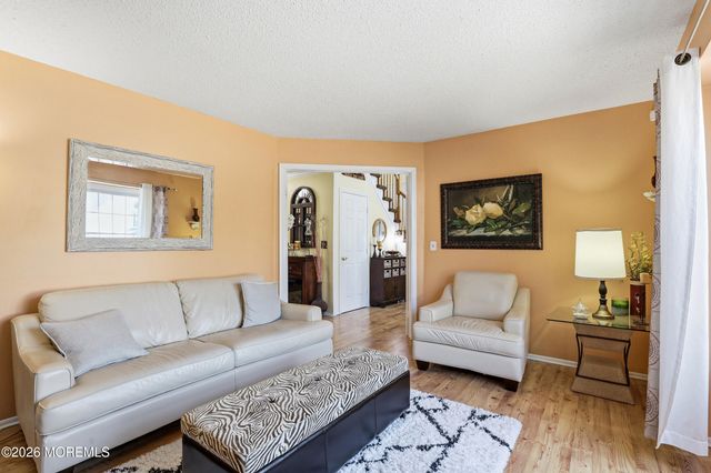 129 Hamlet Court, Toms River, NJ 08753