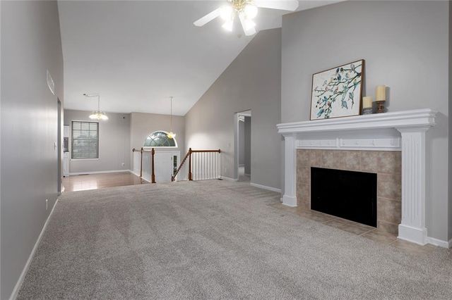 625 Midjay Drive, Liberty, MO 64068