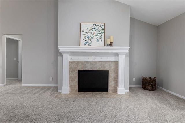 625 Midjay Drive, Liberty, MO 64068