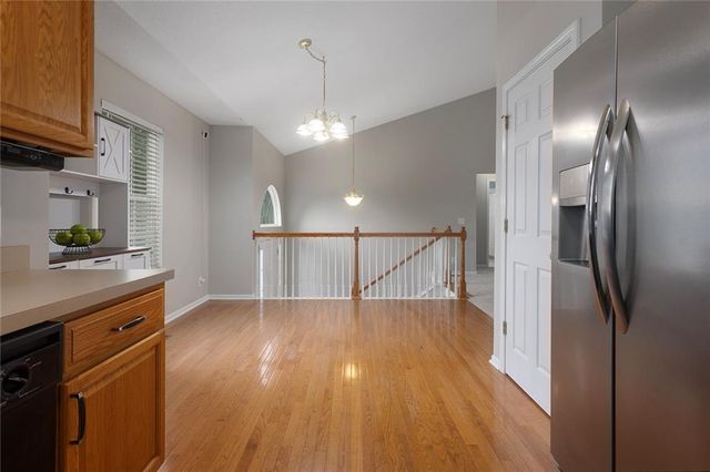 625 Midjay Drive, Liberty, MO 64068