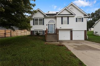 625 Midjay Drive, Liberty, MO 64068