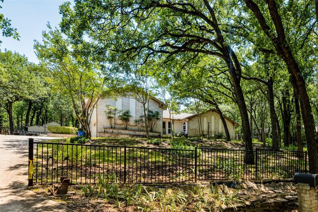 3014 Idlecreek Drive, Dalworthington Gardens, TX 76016