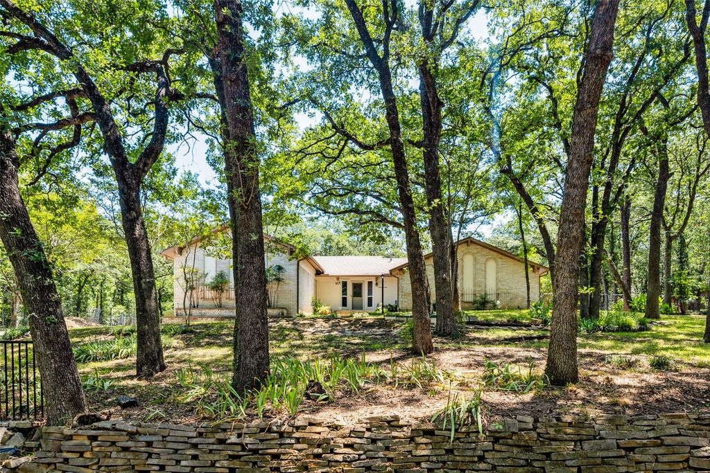 3014 Idlecreek Drive, Dalworthington Gardens, TX 76016