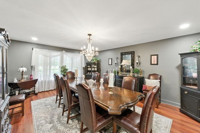 474 E Barefoot Road, Newton Grove, NC 28366