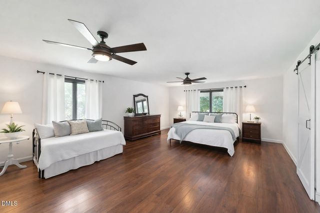 474 E Barefoot Road, Newton Grove, NC 28366