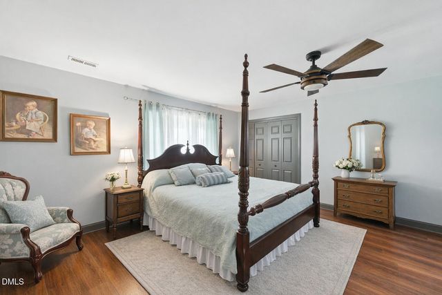 474 E Barefoot Road, Newton Grove, NC 28366