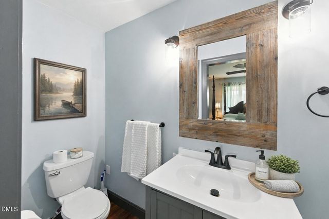 474 E Barefoot Road, Newton Grove, NC 28366