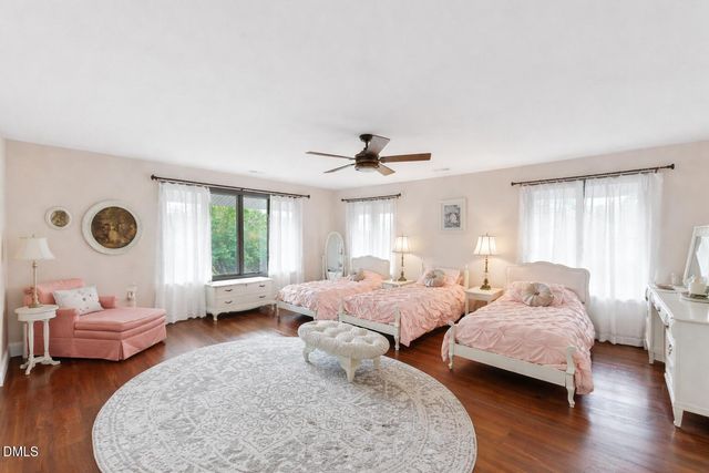 474 E Barefoot Road, Newton Grove, NC 28366