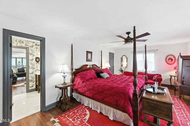 474 E Barefoot Road, Newton Grove, NC 28366