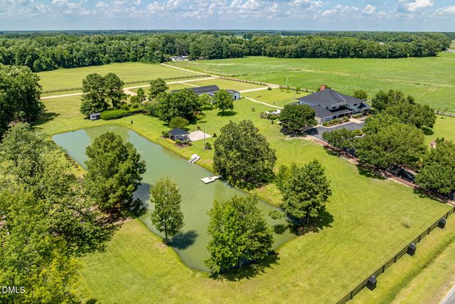 474 E Barefoot Road, Newton Grove, NC 28366