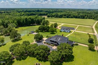 474 E Barefoot Road, Newton Grove, NC 28366