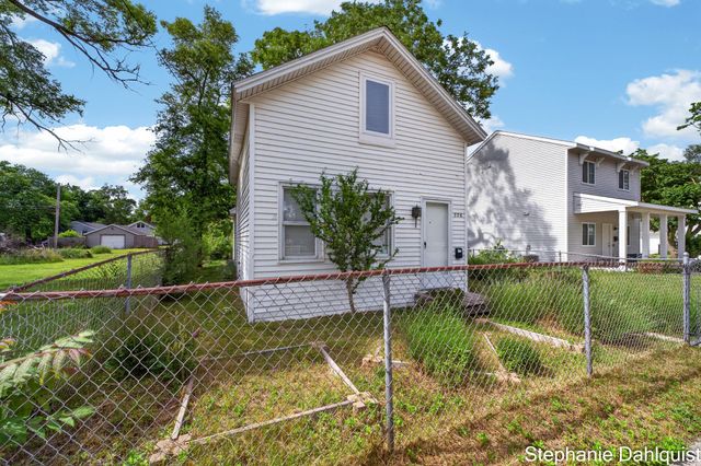 326 Mason Avenue, Muskegon City, MI 49441