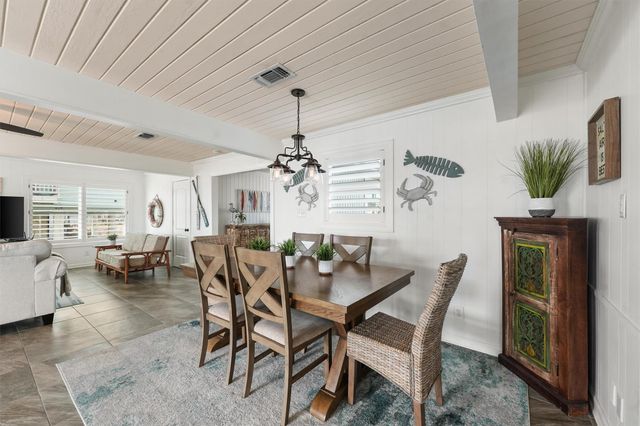 16634 Jamaica Beach Road, Jamaica Beach, TX 77554