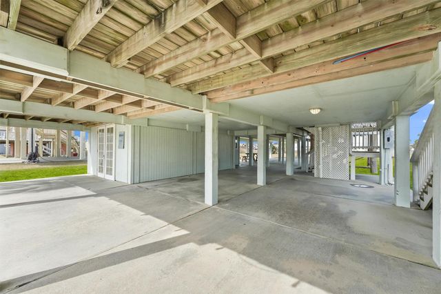 16634 Jamaica Beach Road, Jamaica Beach, TX 77554