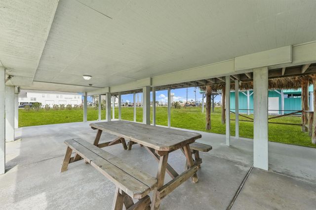 16634 Jamaica Beach Road, Jamaica Beach, TX 77554