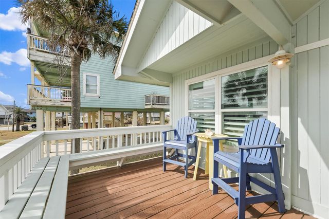 16634 Jamaica Beach Road, Jamaica Beach, TX 77554