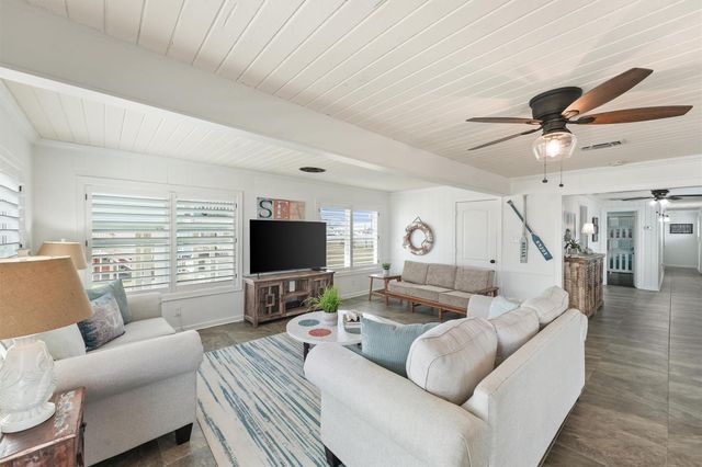 16634 Jamaica Beach Road, Jamaica Beach, TX 77554