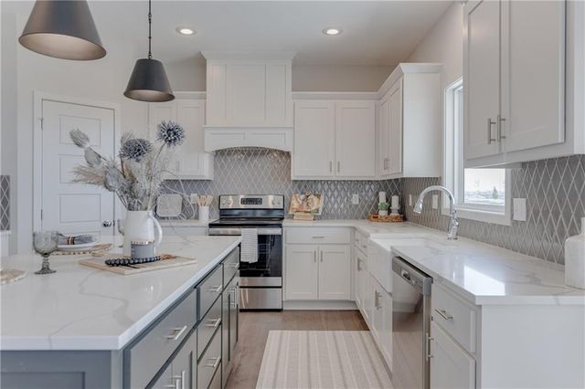 16410 S Elmridge Street, Olathe, KS 66062