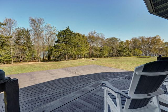 237 Daisy Lane, Lampe, MO 65681