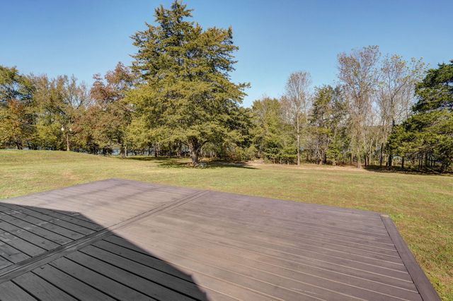 237 Daisy Lane, Lampe, MO 65681