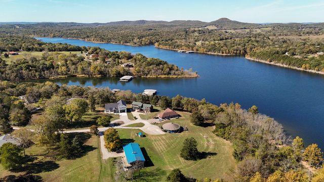 237 Daisy Lane, Lampe, MO 65681