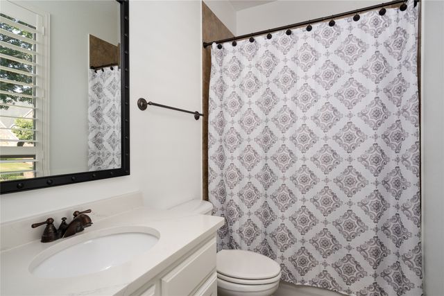 2312 Maidens Castle Drive, Lewisville, TX 75056