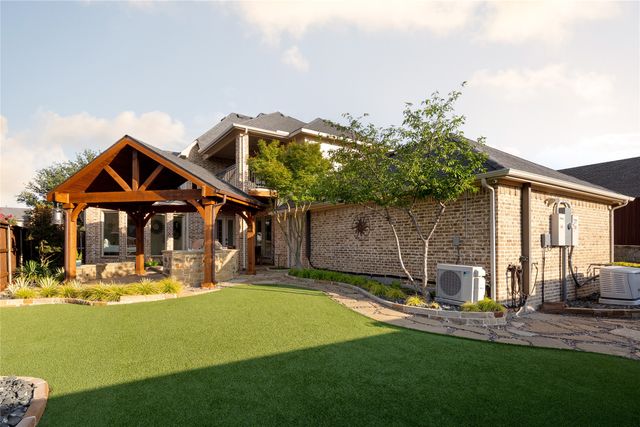 2312 Maidens Castle Drive, Lewisville, TX 75056