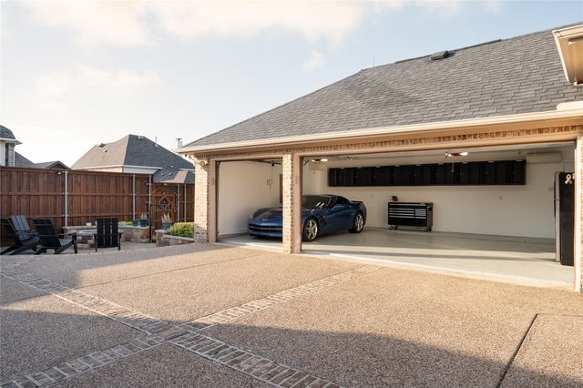 2312 Maidens Castle Drive, Lewisville, TX 75056