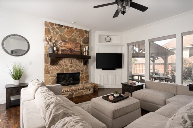 2312 Maidens Castle Drive, Lewisville, TX 75056