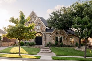 2312 Maidens Castle Drive, Lewisville, TX 75056