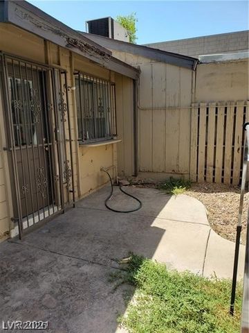 4231 White Sands Avenue, Las Vegas, NV 89121