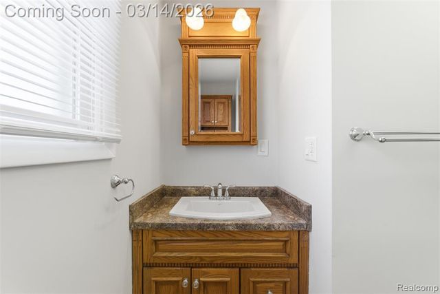 978 Ridge Court, Chelsea, MI 48118