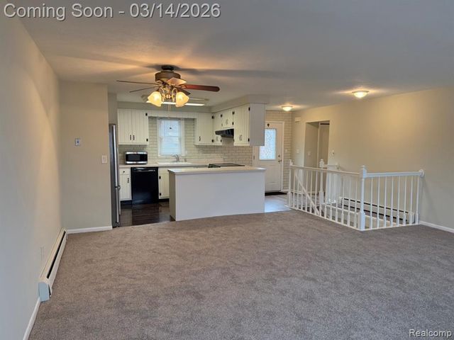 978 Ridge Court, Chelsea, MI 48118