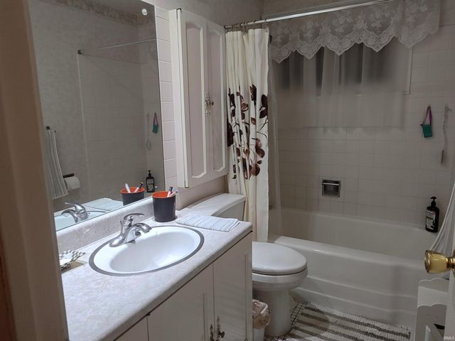 5308 Sherbrooke Road, Evansville, IN 47710